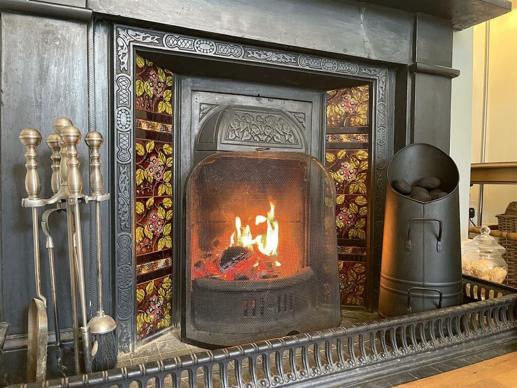 Living Room Fireplace (1).jpeg
