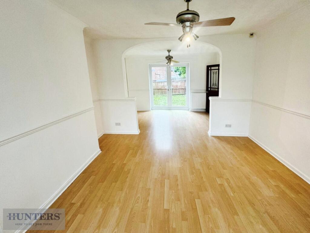 Lounge / Dining Room