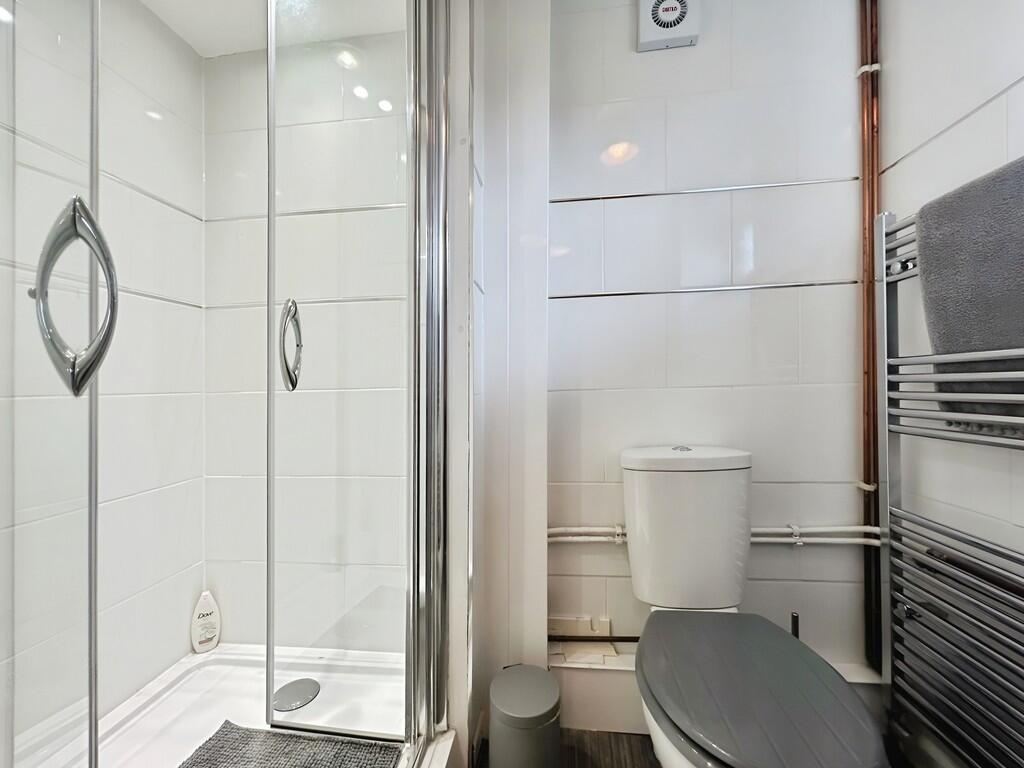 4aebe68f-WhatsApp...