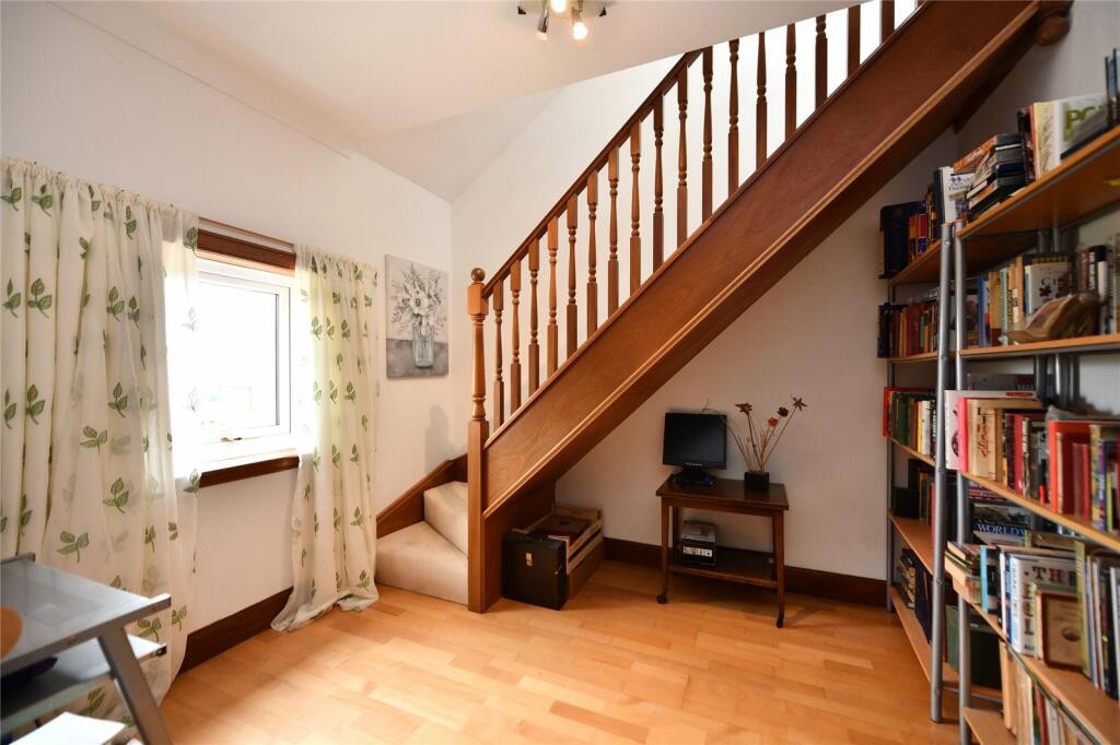 Hallway/Study