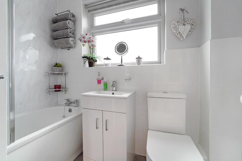 POPLAR DRIVE (11).jpg