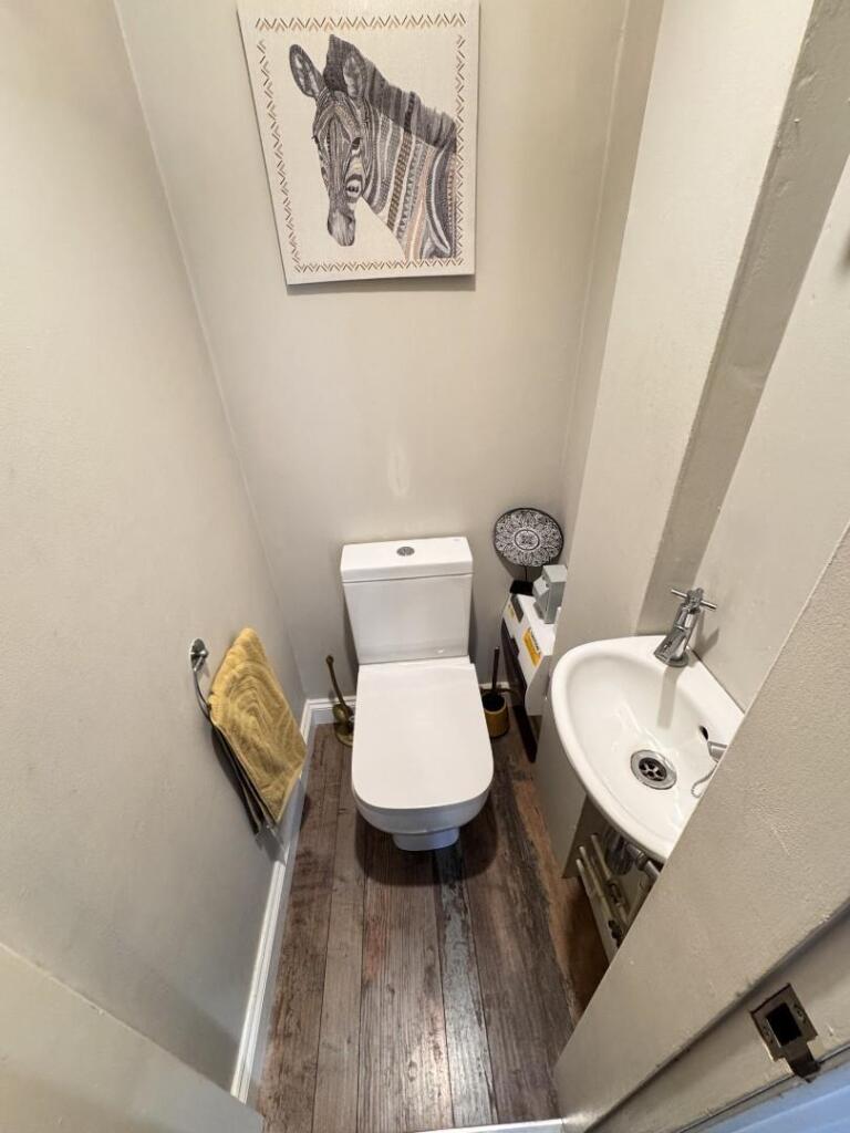 GUEST WC