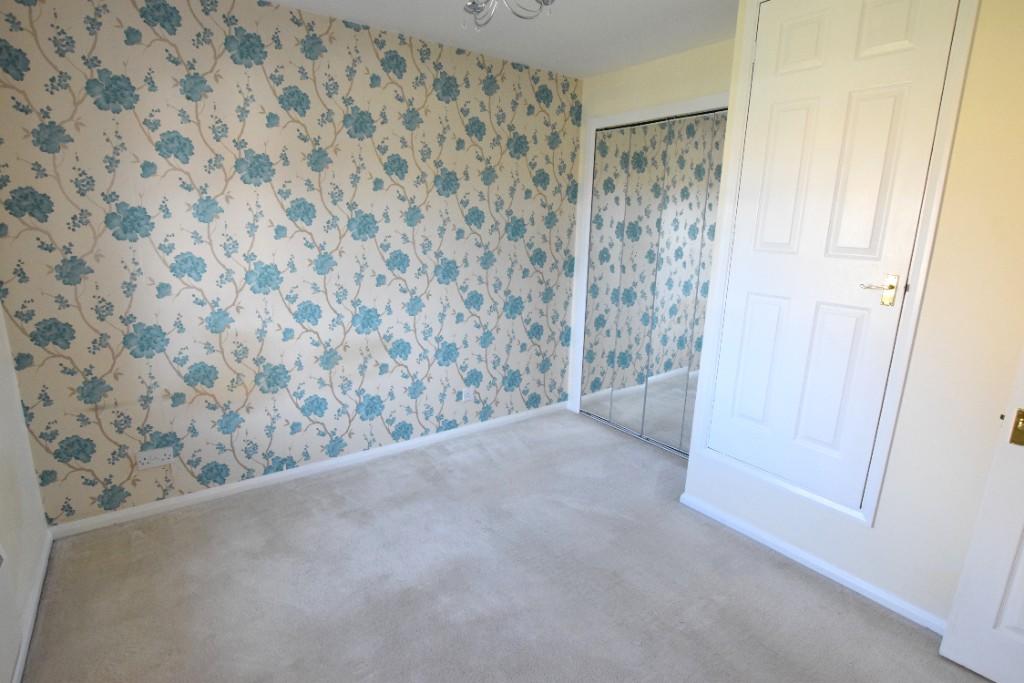Master bedroom (2)