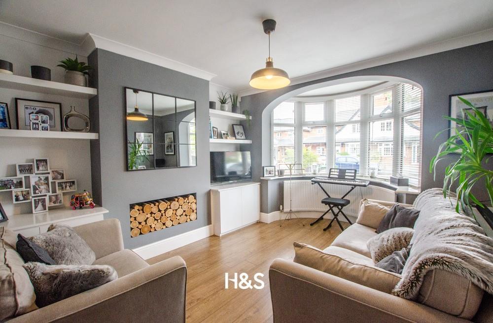 33 Burman Road - Lounge 2.jpg
