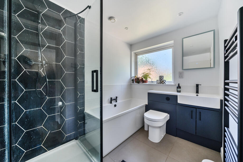 25-682383b918f1d-...