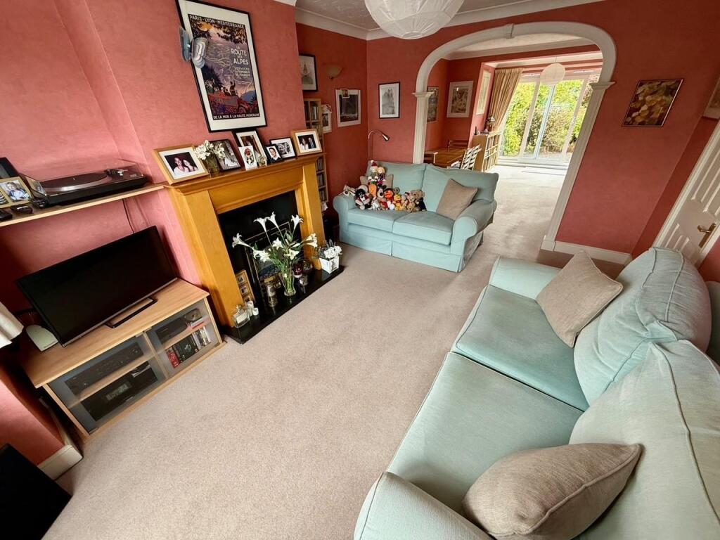 VR129 Lounge.jpg