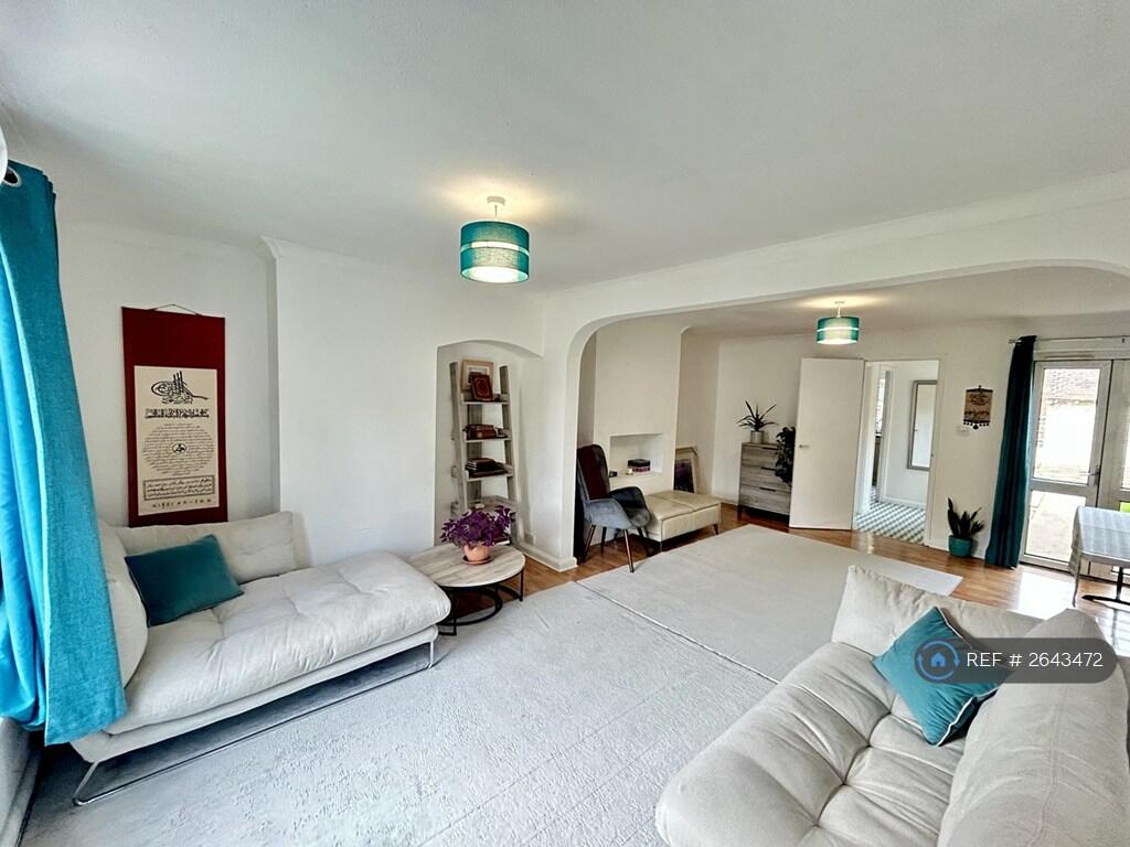 Living &amp; Dinning Room