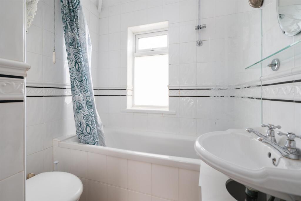 92 Sandgate Road_11.jpg