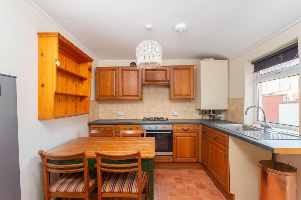 3Y2REN - Kitchen C.jpg