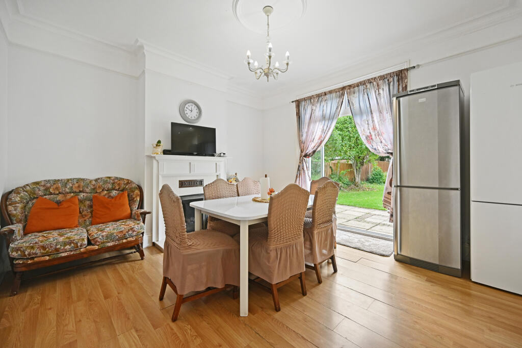 RCCS- 38 Belmont lane- dining area 3 (1)