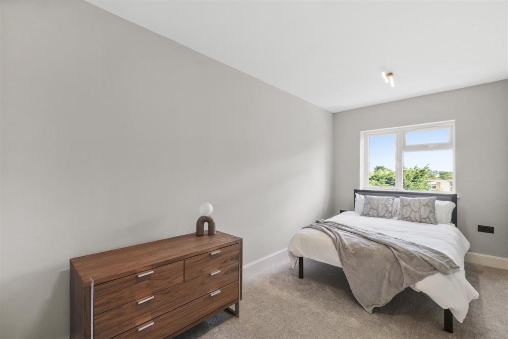 Bed 3.jpg