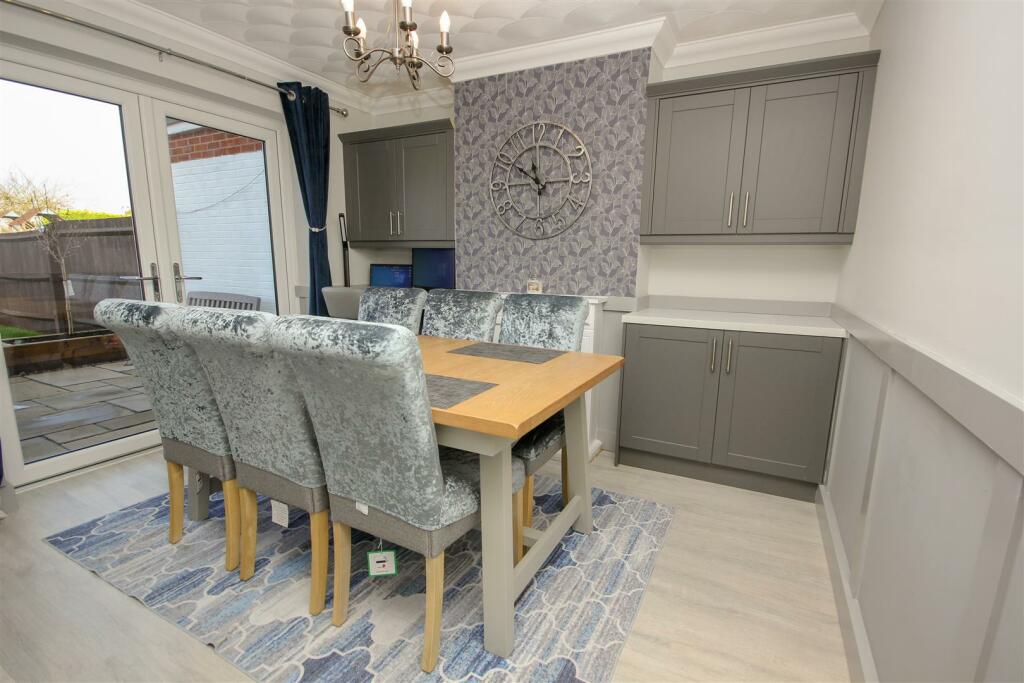 Dining room.jpg
