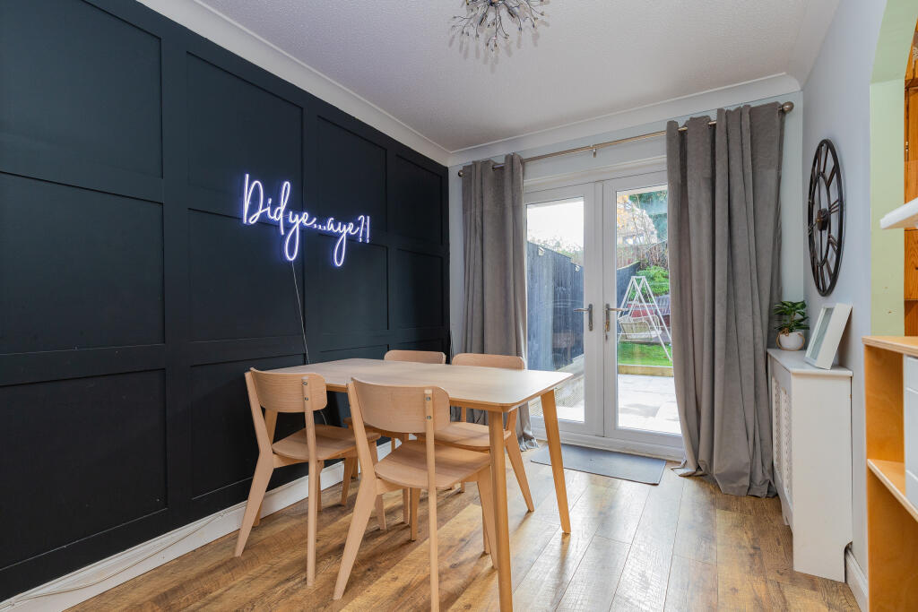 23 Helmsdale drive pa2 0pg 3L-2