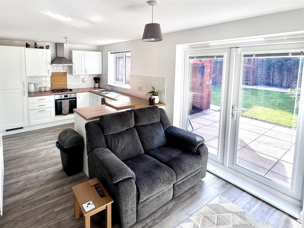 Open Plan Kitchen and Dining Room