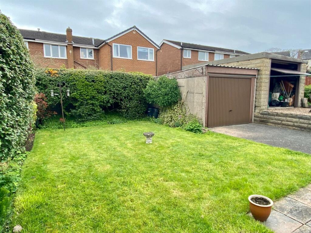 hepworth lane 8 garden.jpg