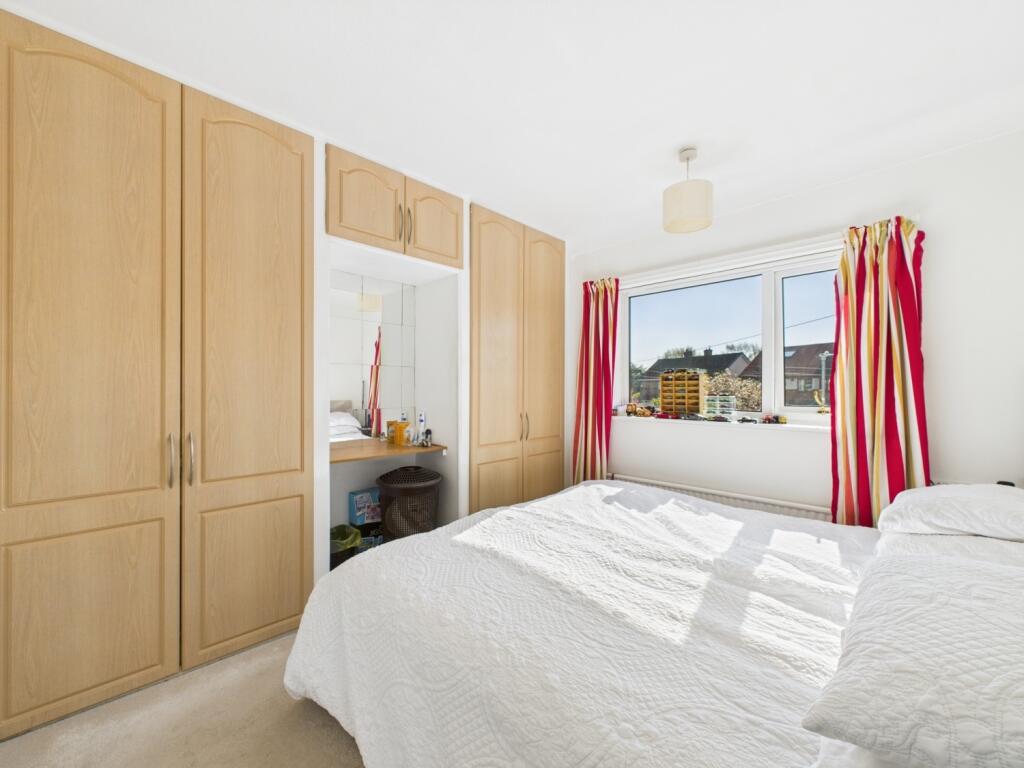 CAM02386G0-PR0124-STILL004