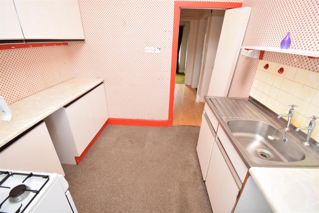 KITCHEN THREE .JPG