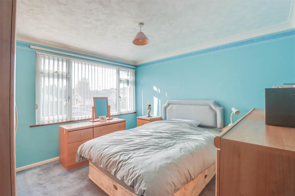 15 MERLIN WAY INSIDE-9.jpg