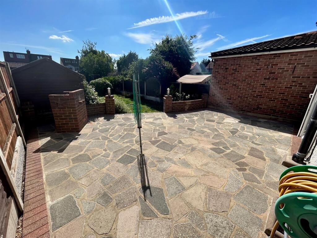 patio 1.jpg