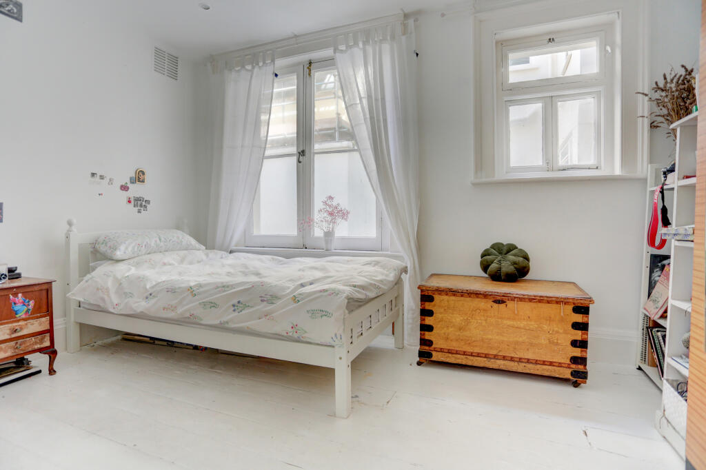 bedroom5