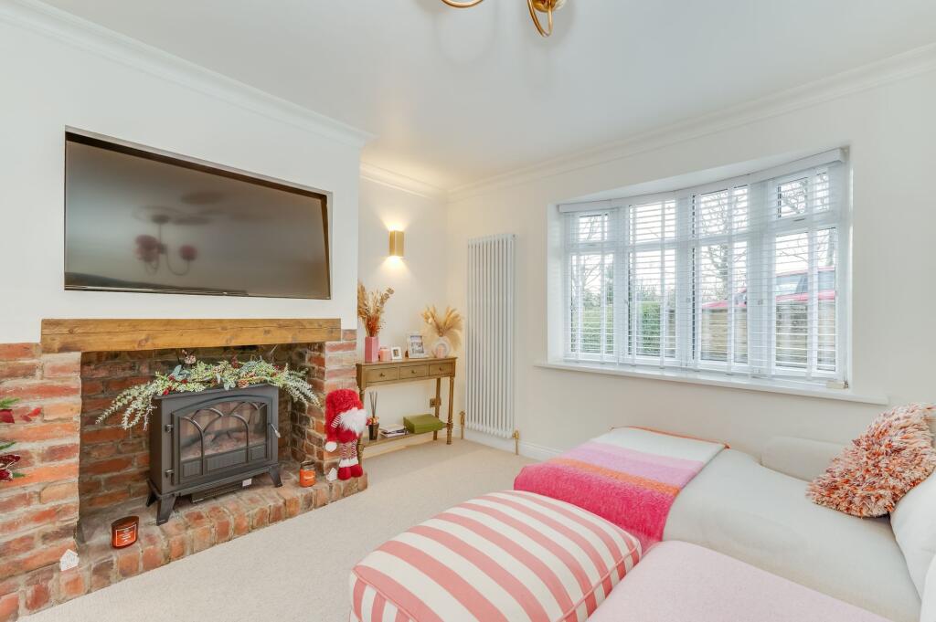 KITCHEN/DINER AND LIVING ROOM