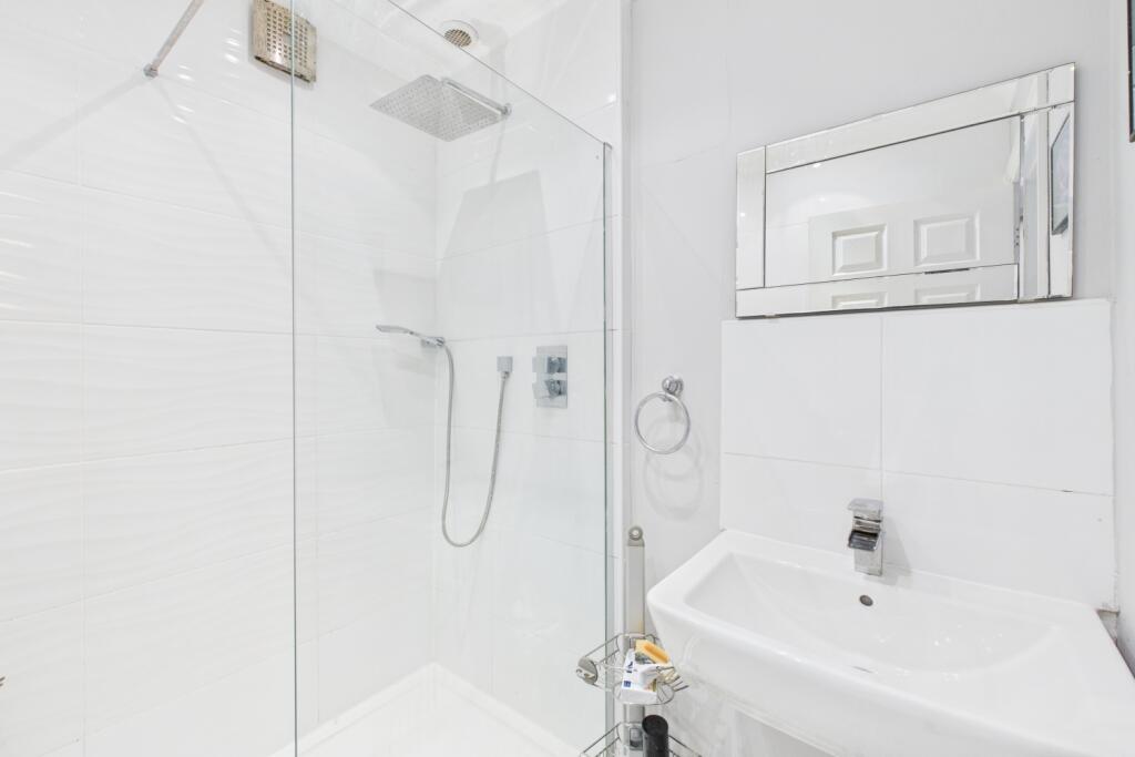 Wold Road - Shower Room