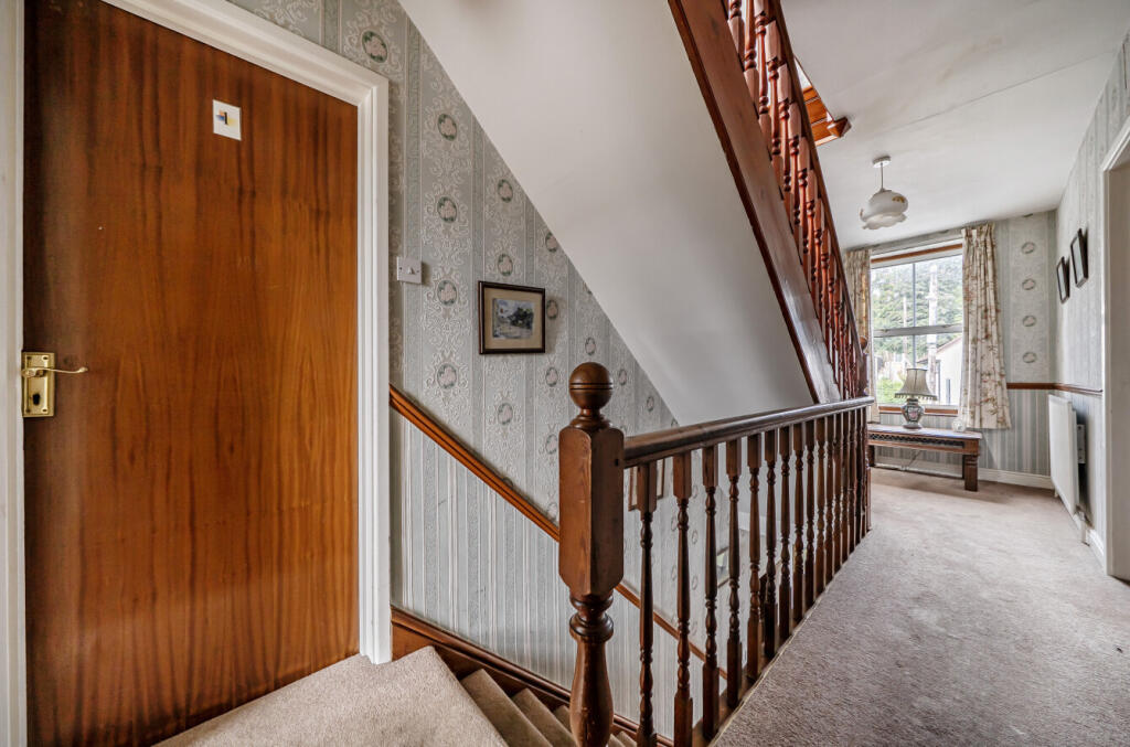 1358881-12-68d579...