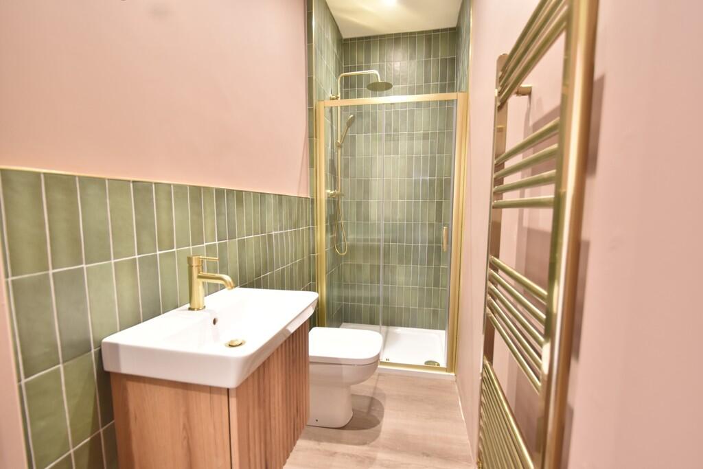 Bathroom - photos...
