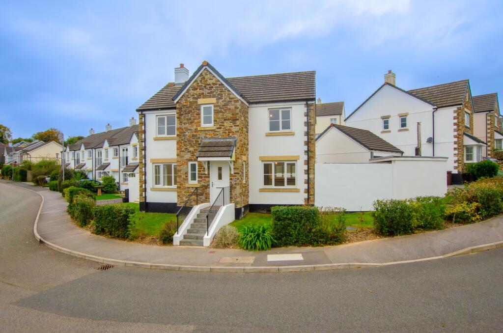  70 Du Maurier Drive TPS Bodmin 01208 74182-21