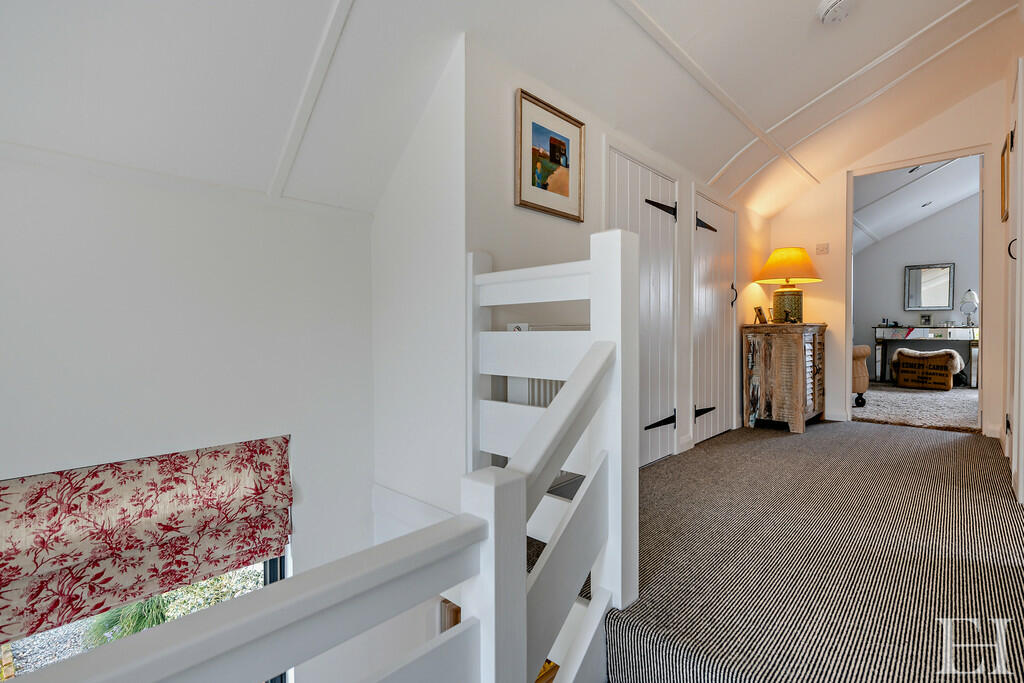 8590702-interiorw...