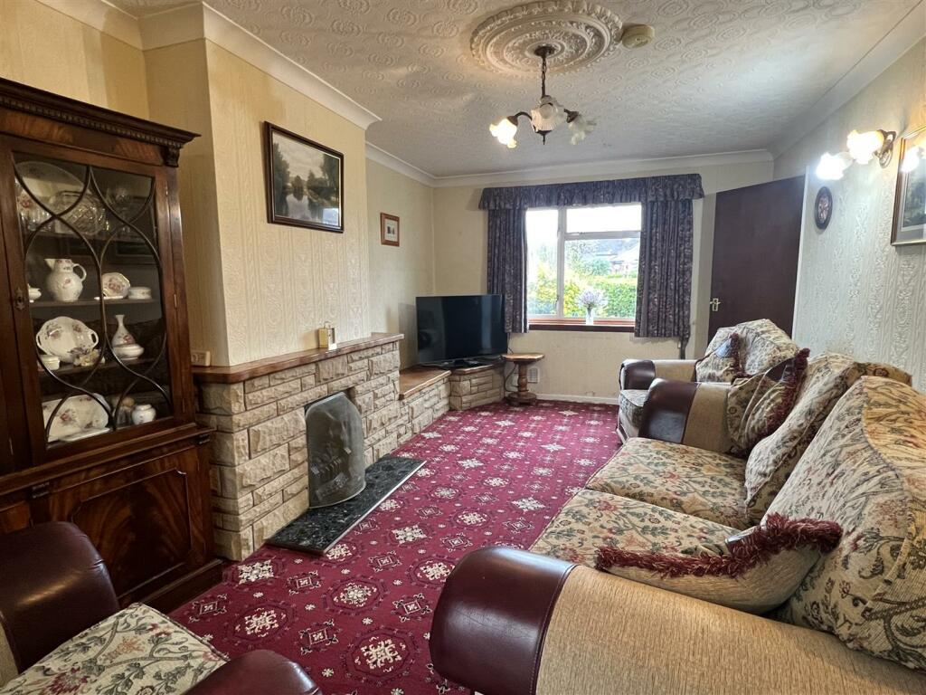 Lounge 2.jpeg