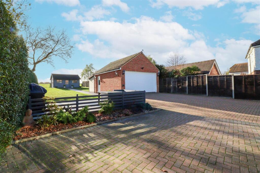 Driveway, Garage &amp; Garden