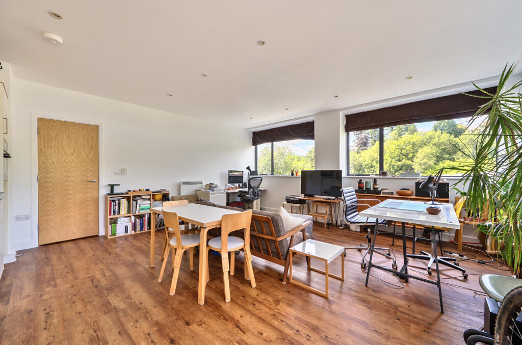 1321461-7-686e6ff...