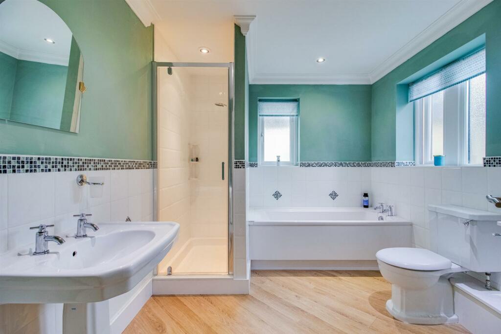HOUSE BATHROOM/W.C.