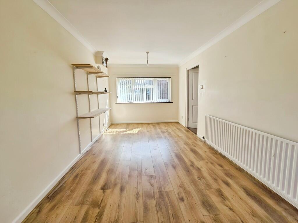 9798eb4b-10000285...