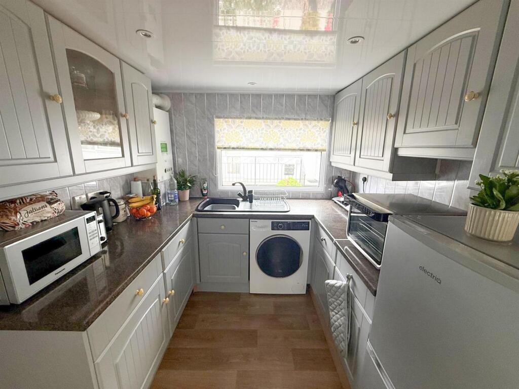 1 bed park home, Silsden 7