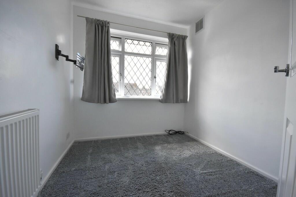 Bedroom 3-min