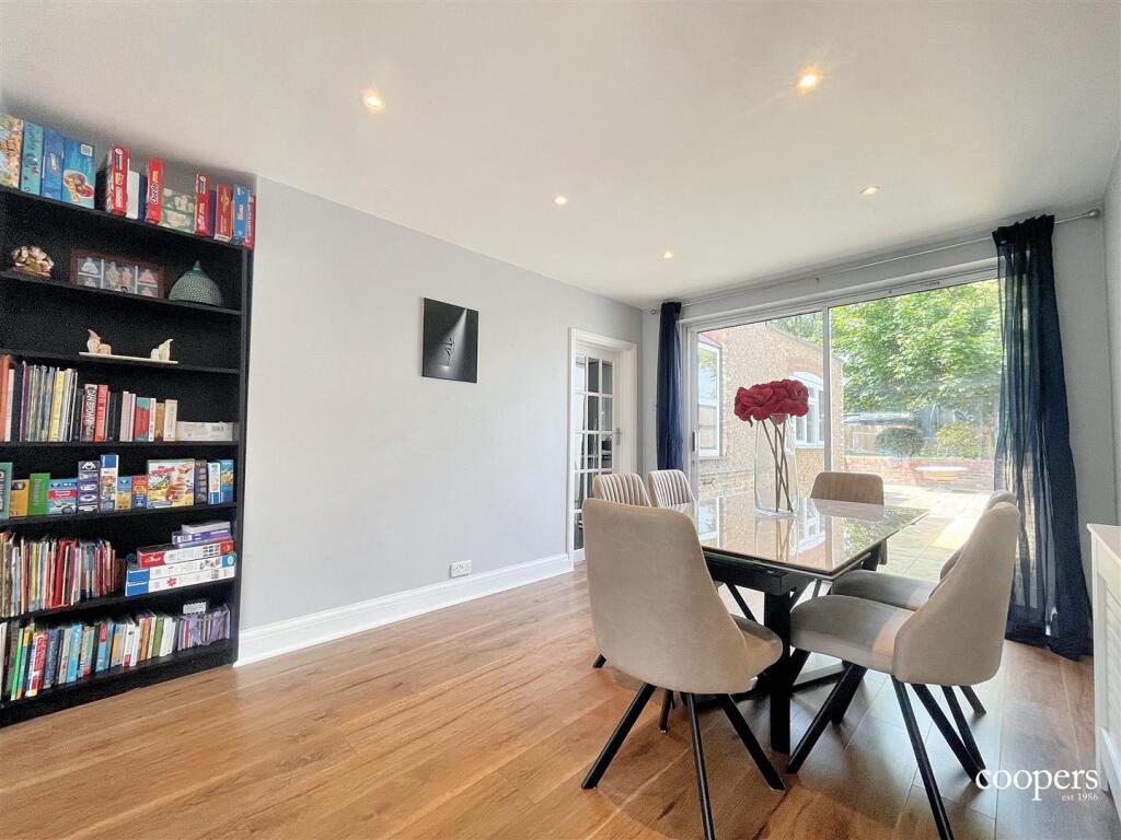 Dining Area 3.jpg