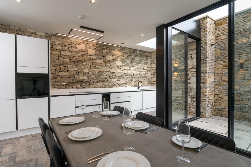 Dining Area To Kitchen