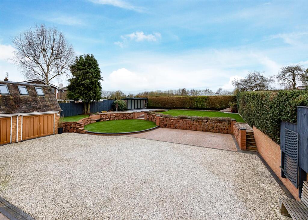 The Peel House-garden1.jpg