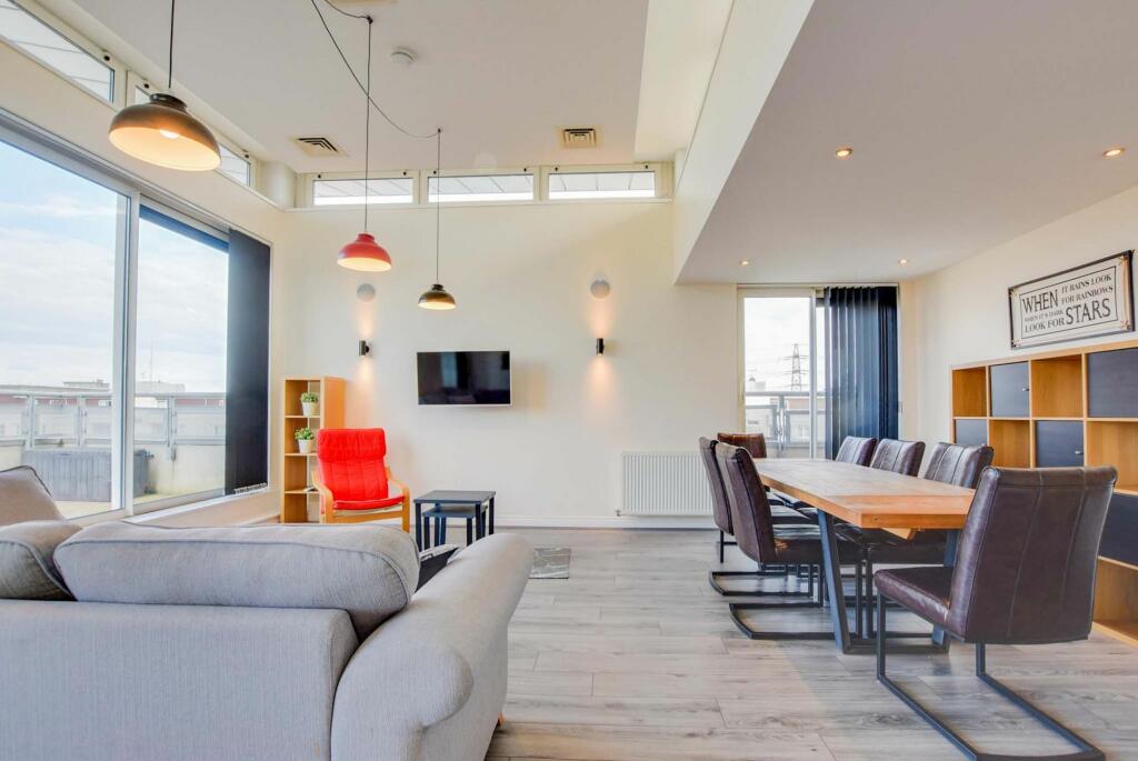 Open Plan Living Fitted Kitchen Dining Room