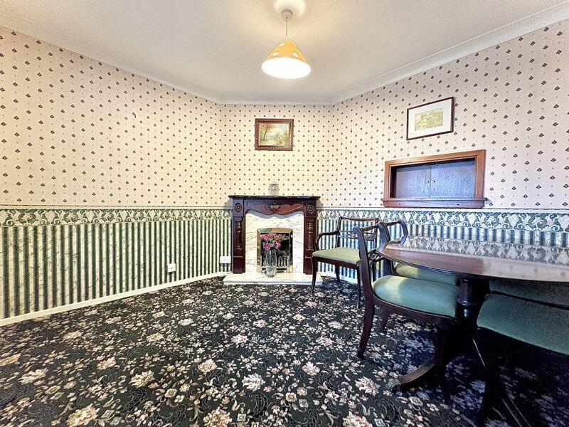SITTING ROOM