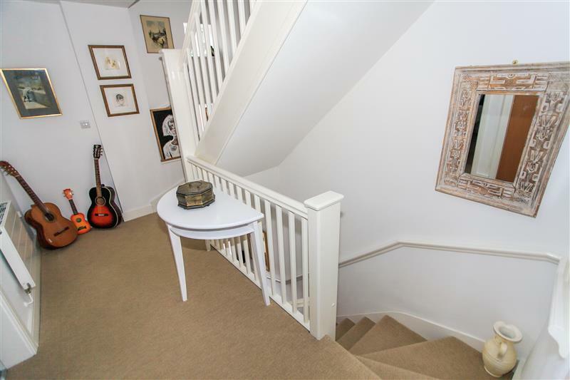 87 Cubitt Way - 11 T202408271416.jpg