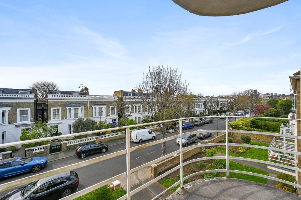 FB - Ashchurch Park Villas - Balcony1 (1).JPG