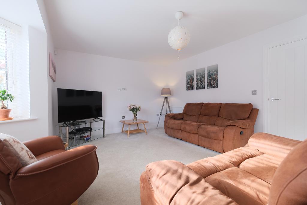 Elegant sitting room with dual aspect