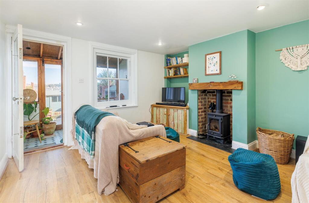Sitting Room 1-1