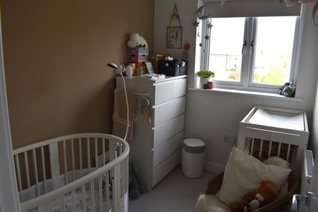 bedroom 2.JPG