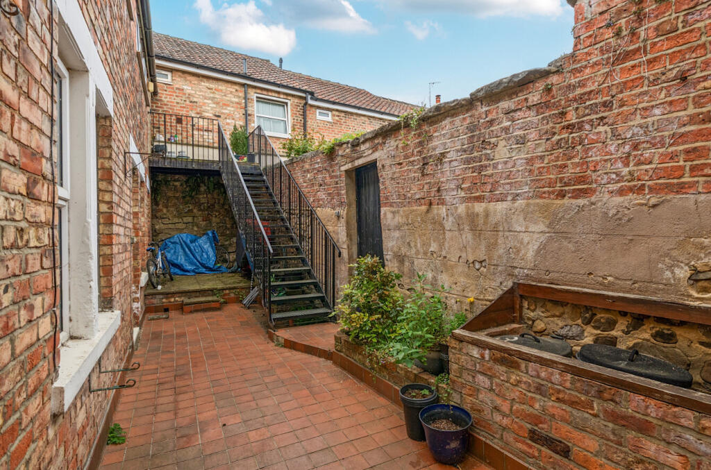 1288726-10-682af7...