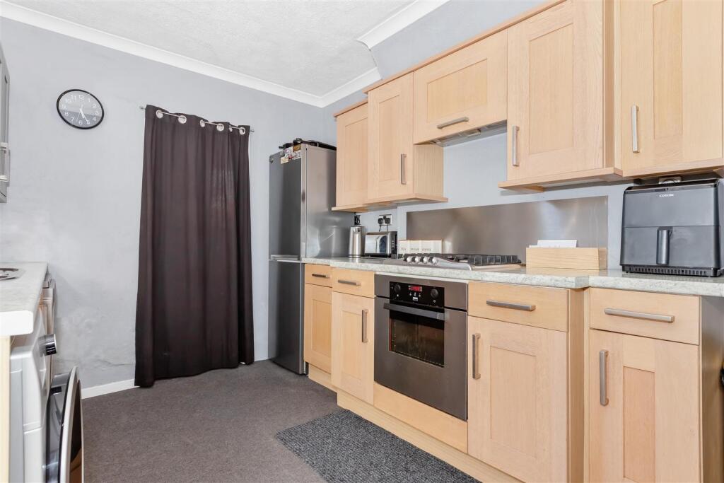 For sale by Aspire Residential | St Anselms Road