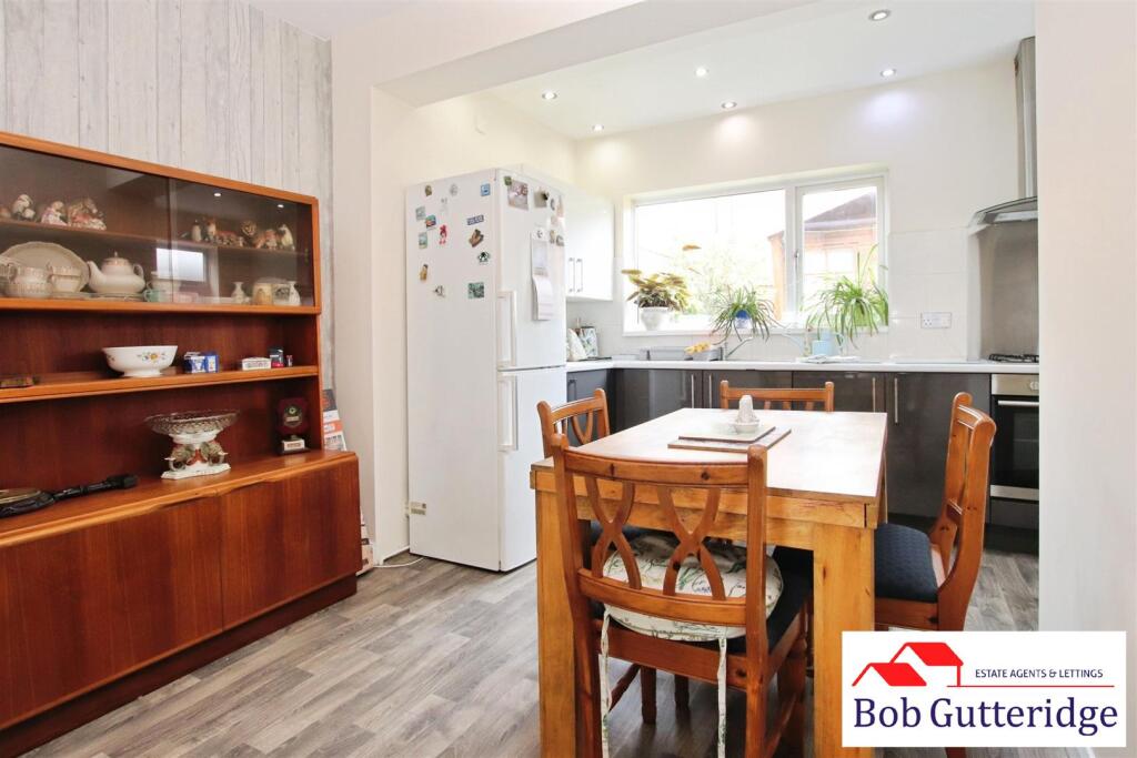 EXTENDED FITTED KITCHEN / DINING ROOM